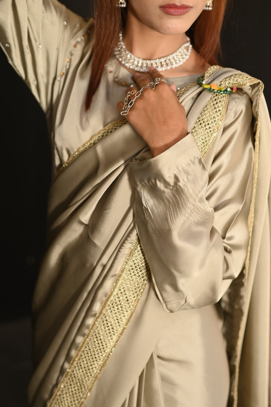 Ivory Luxe – Pearl Gold Silk Saree